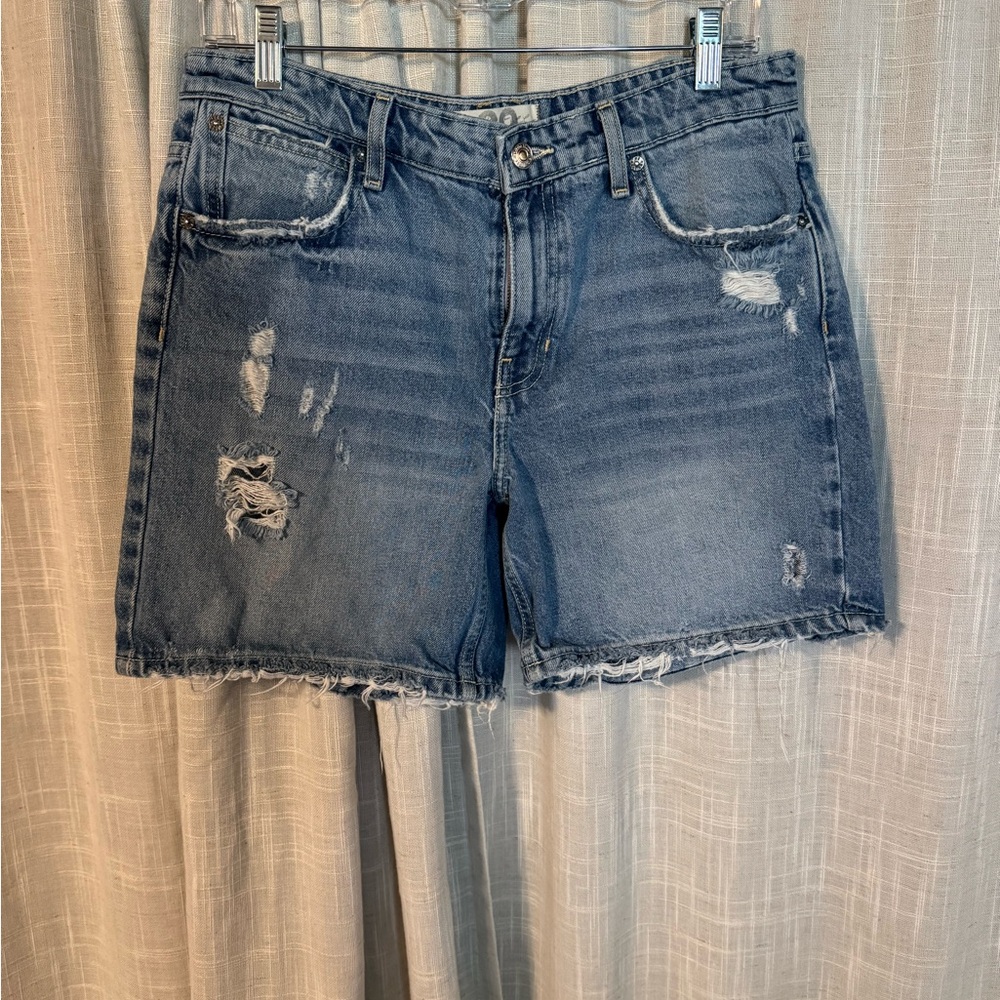 We the free Distressed Denim Women Shorts-EUC